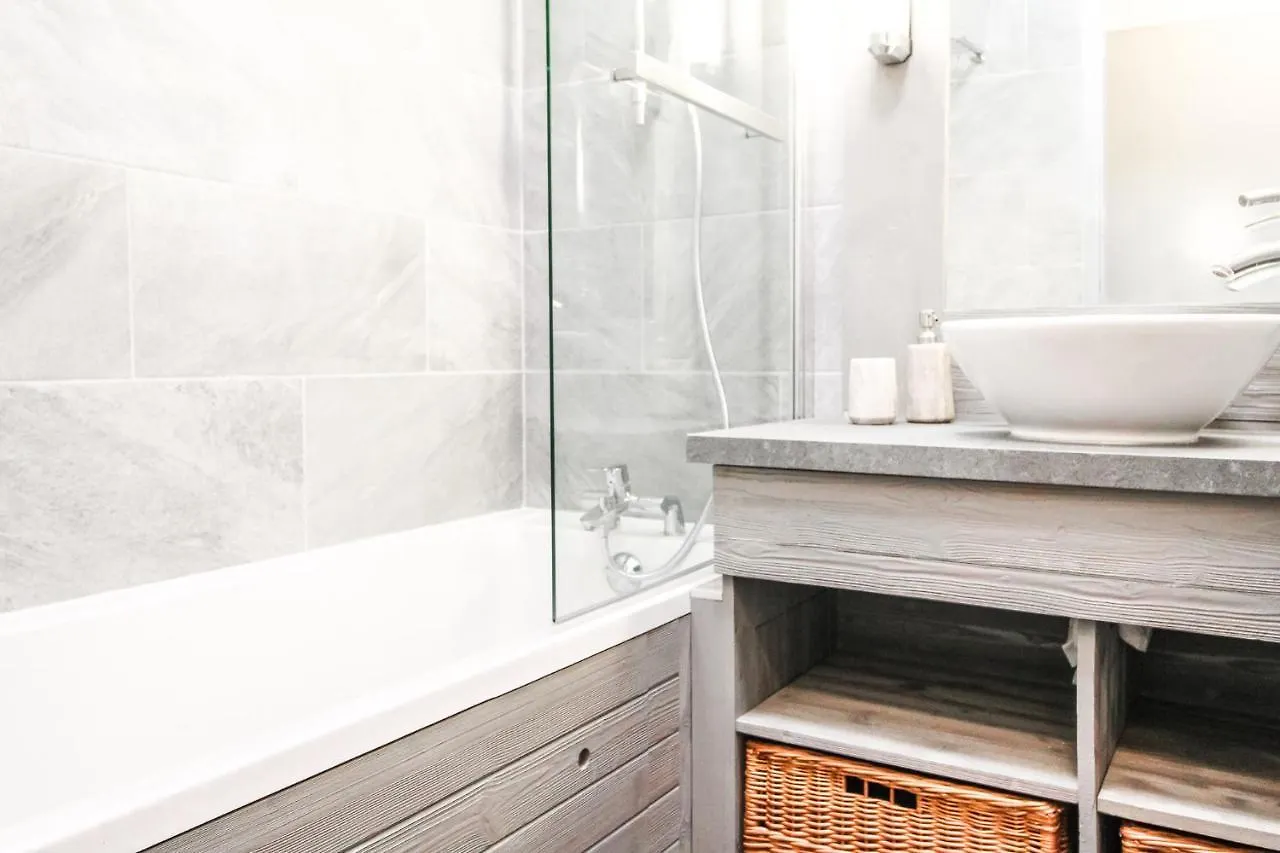 South-Facing Newly Renovated 2-Bed Apartment Les Terrasses D'Eos Flaine