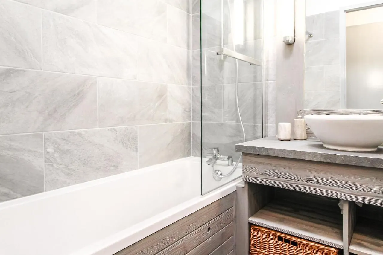 South-Facing Newly Renovated 2-Bed Apartment Les Terrasses D'Eos Flaine 0*,  France